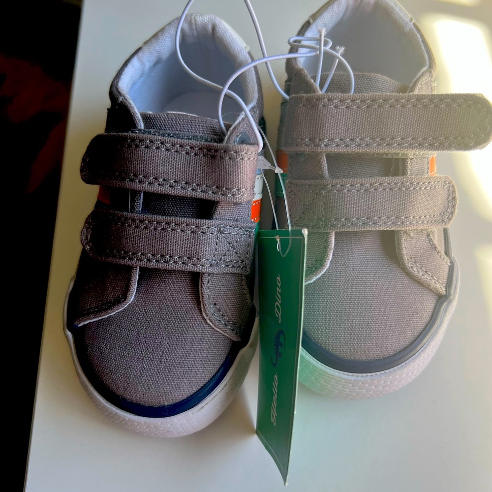Gymboree Tennis Shoes size 5